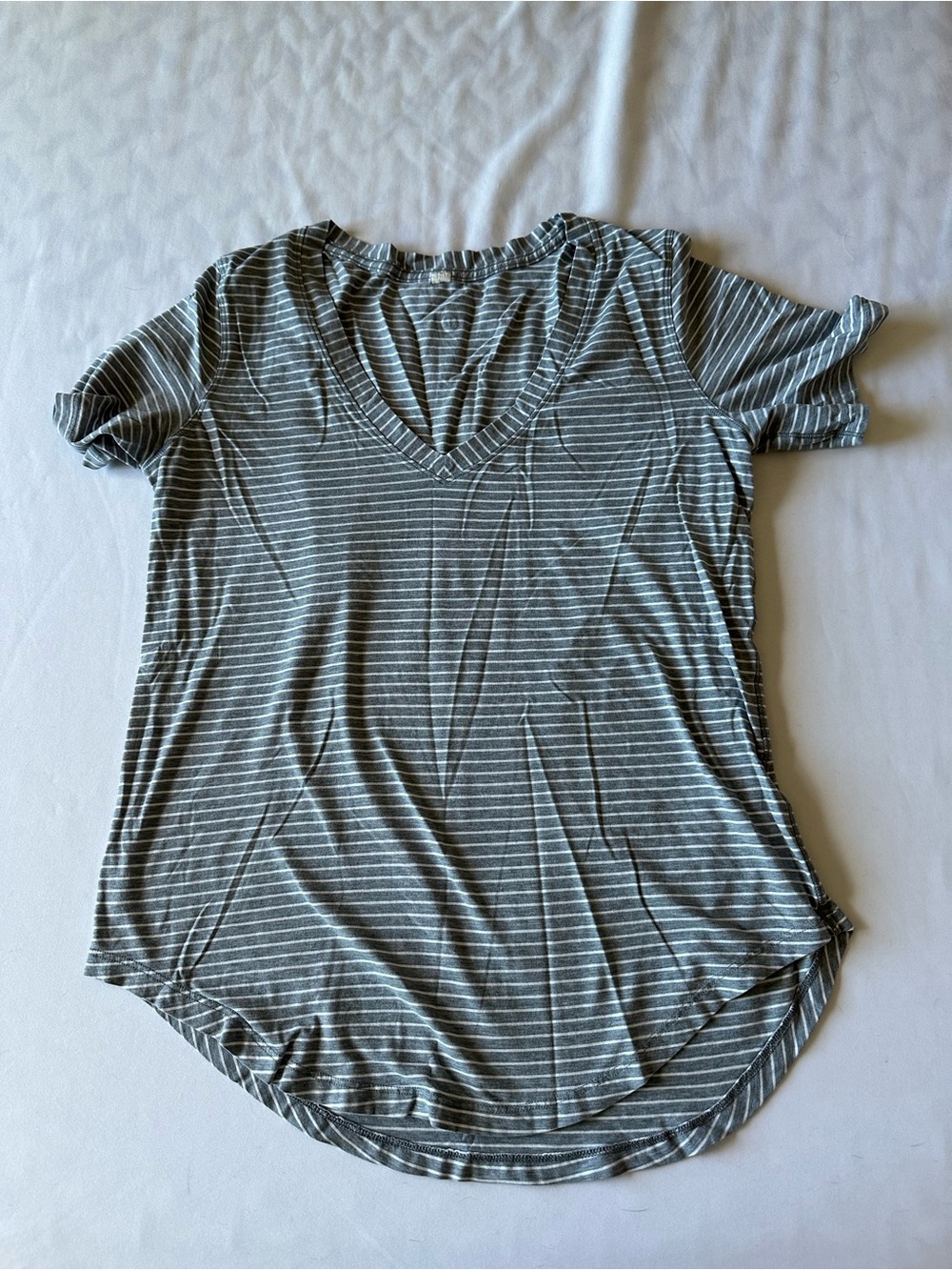 lululemon athletica Gray & White Striped V-Neck Short Sleeve Tee